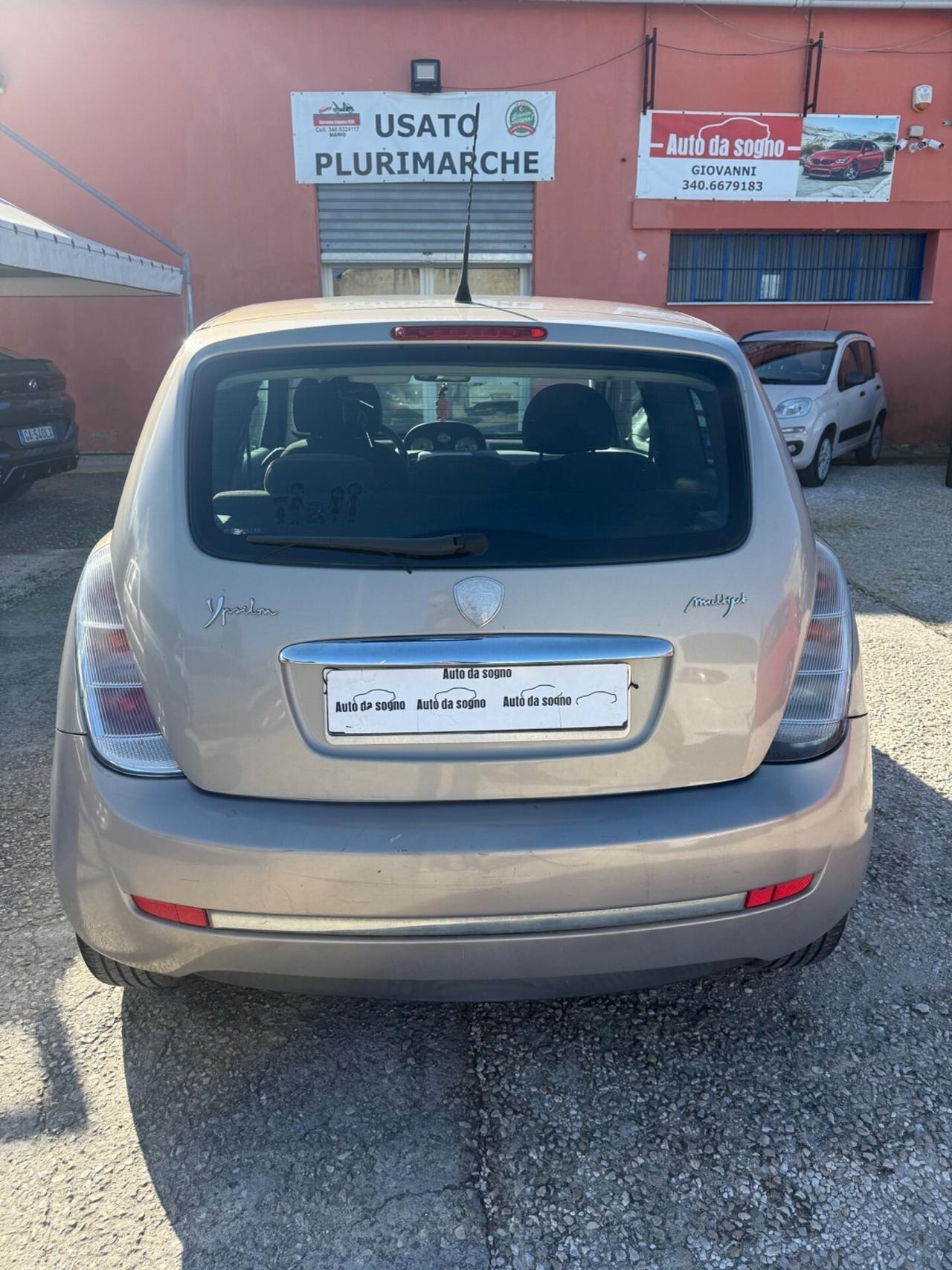 Lancia Ypsilon 1.3 MJT 75 CV Platino