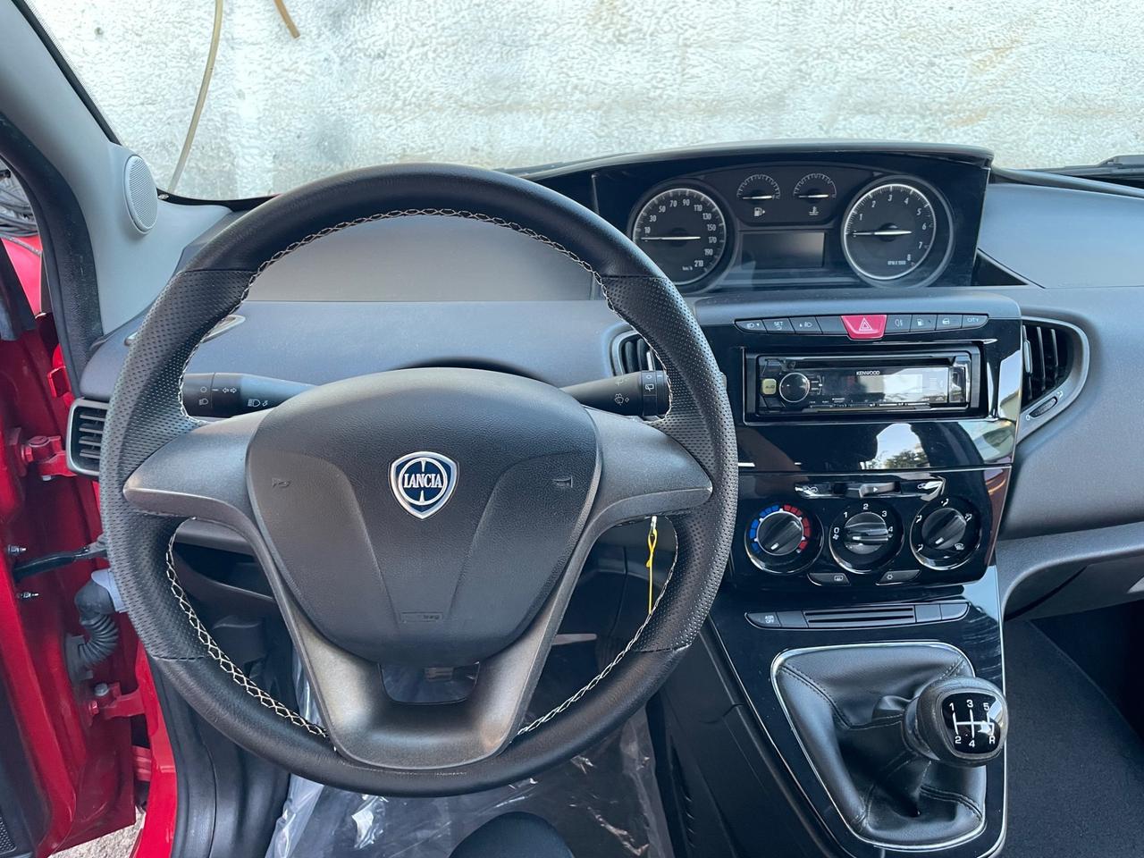 Lancia Ypsilon 1.2 69 CV 5 porte GPL Ecochic Gold dal nord Italia