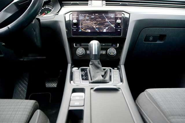 Volkswagen Passat Variant 2.0 tdi R Line 150cv dsg
