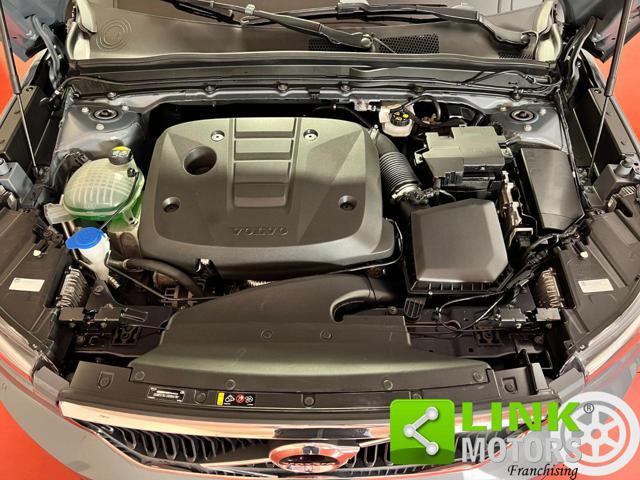 VOLVO XC40 D3 SENSUS NAVI - GARANZIA