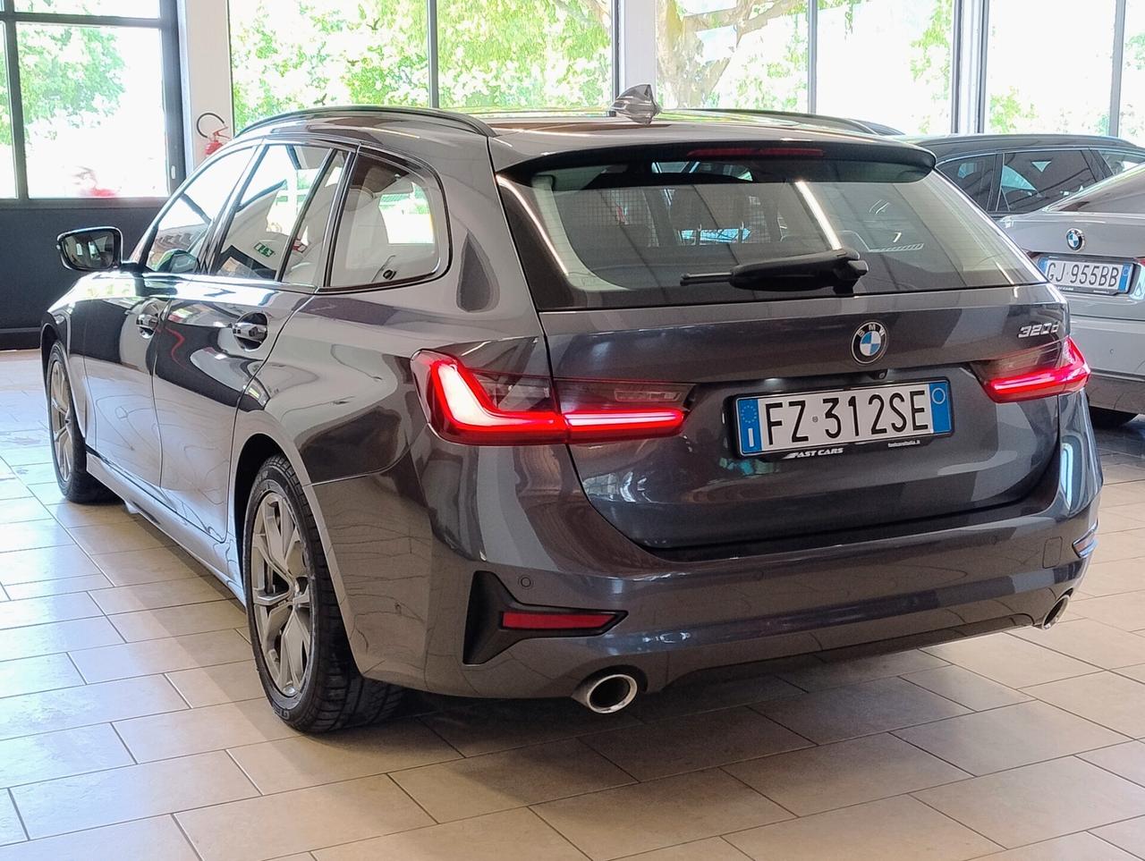 BMW 320d TOURING SPORT AUTO - TETTO PACK LUCI LIVE COCKPIT