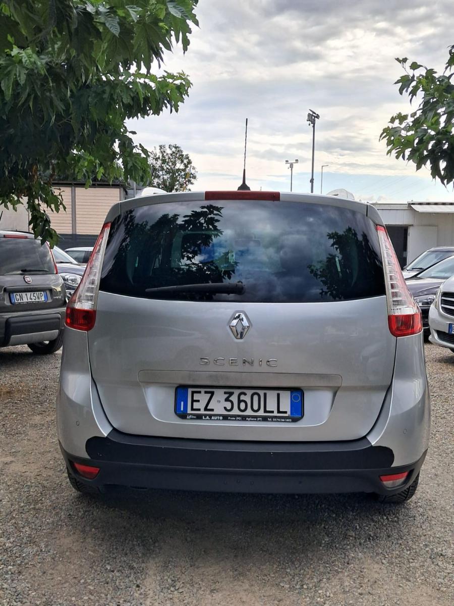RENAULT - Scénic - 1.5 dCi 110 CV Limited - 7 Posti!