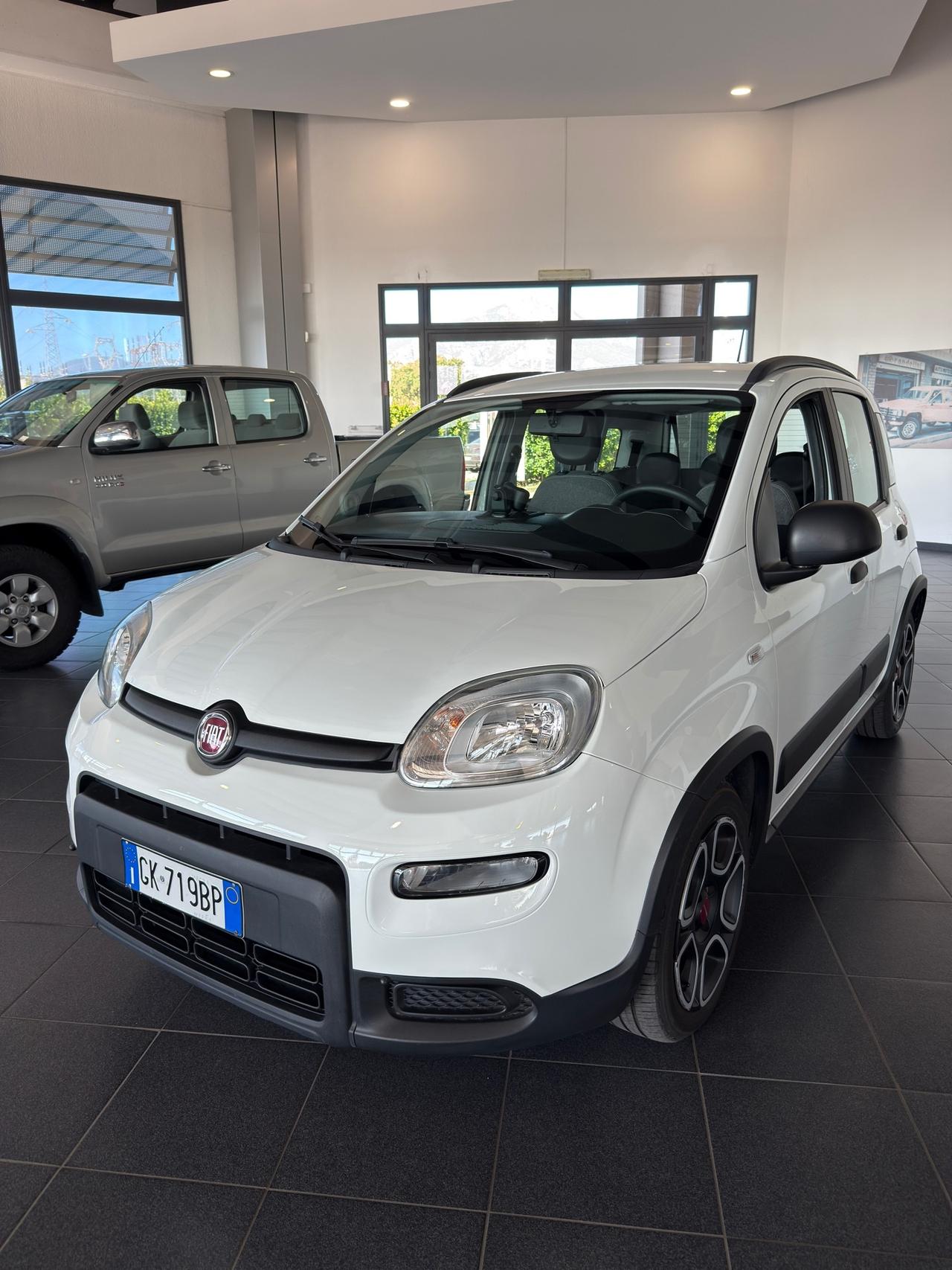 Fiat Panda 1.0 FireFly S&S Hybrid City Cross IVA ESPOSTA