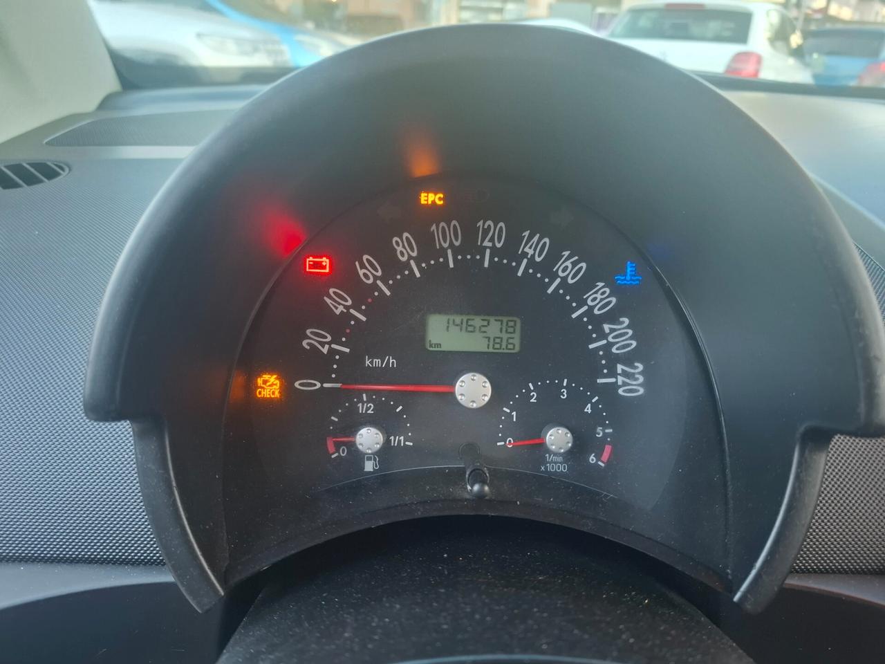 Volkswagen New Beetle 1.4 16V Cabrio