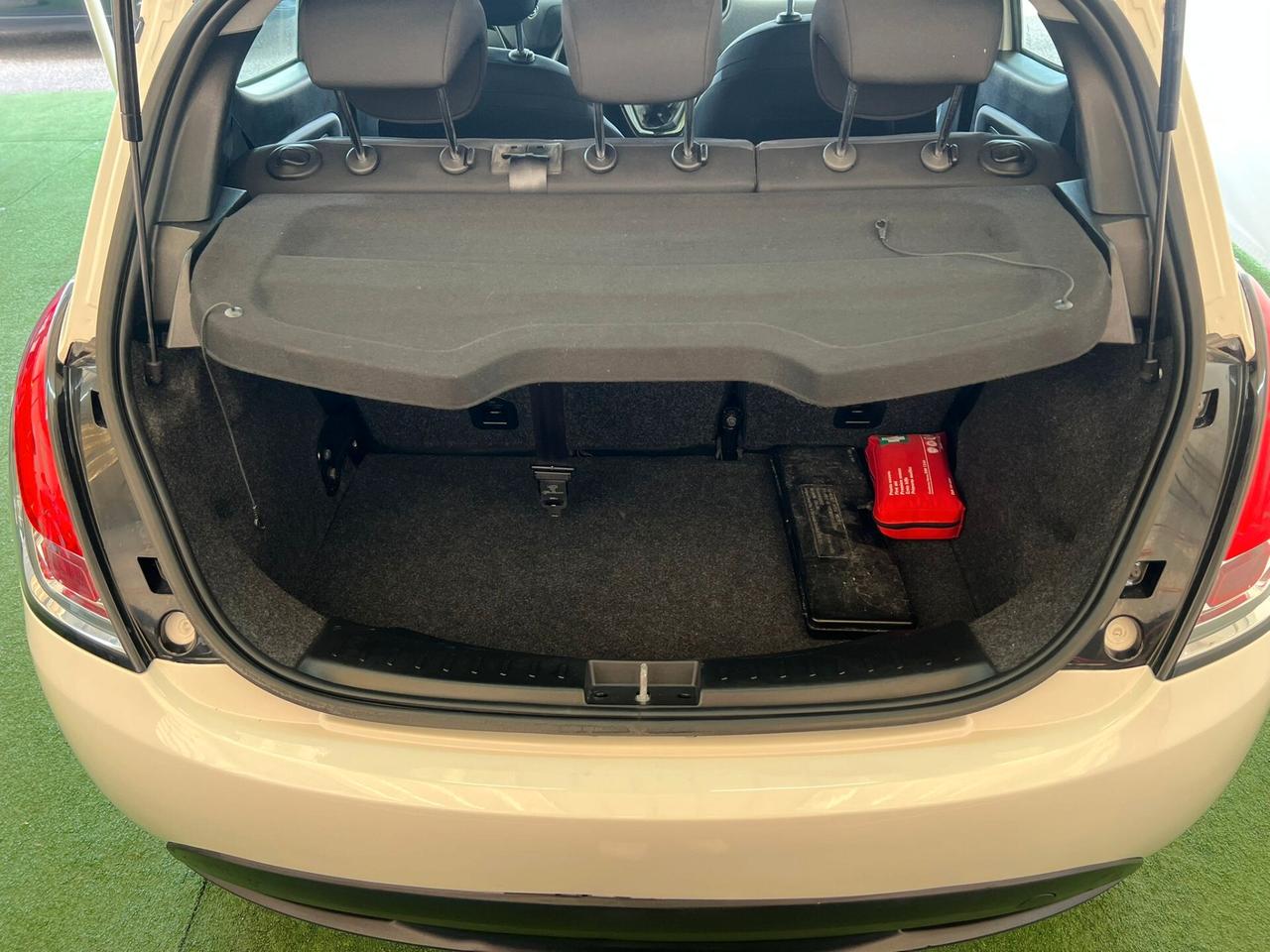 LANCIA YPSILON 1.2 BENZINA 70CV