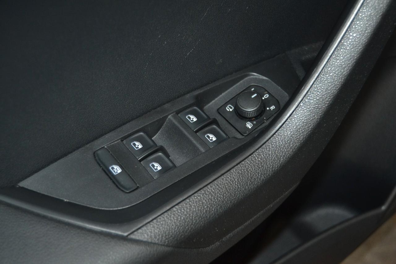 Skoda Karoq 1.6 TDI Executive Navi/Xenon/Cruise