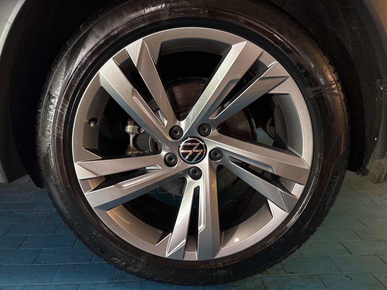 Volkswagen Tiguan 1.5 TSI 150 CV DSG ACT R-Line