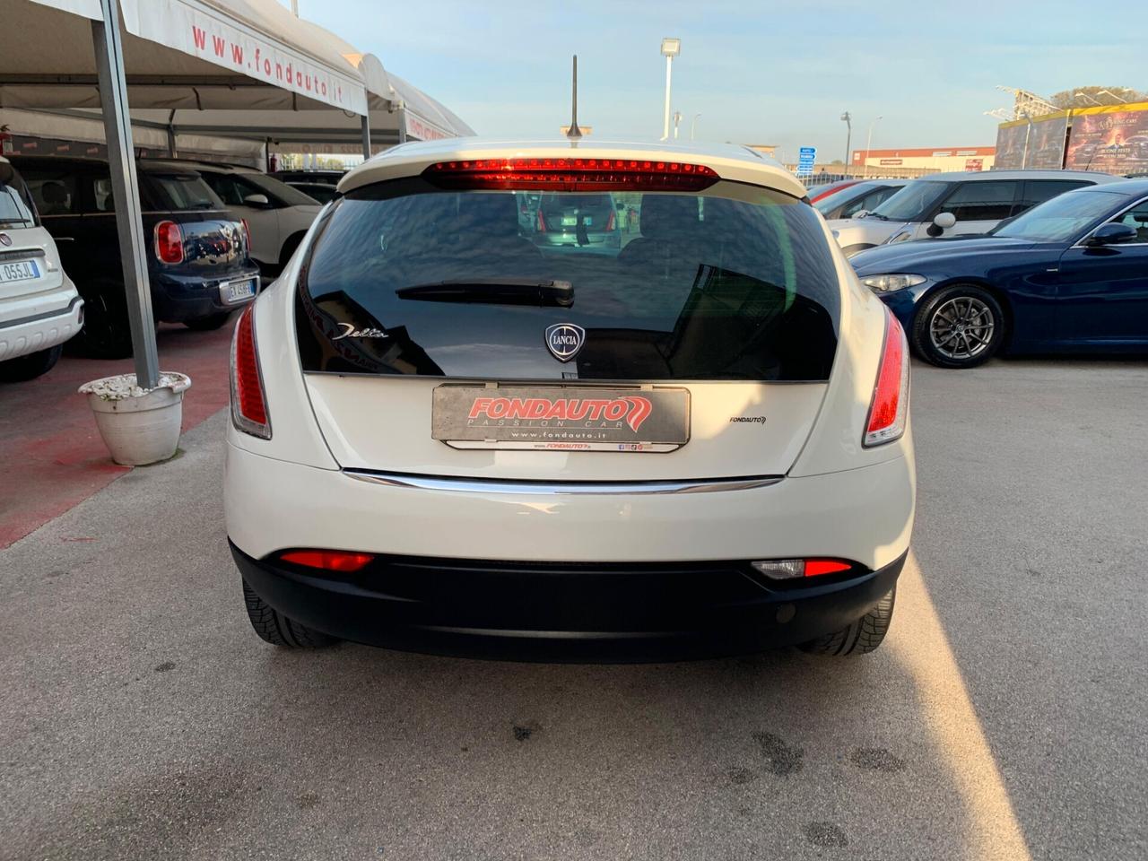 Lancia Delta 1.6 MJT DPF 105 CV Silver