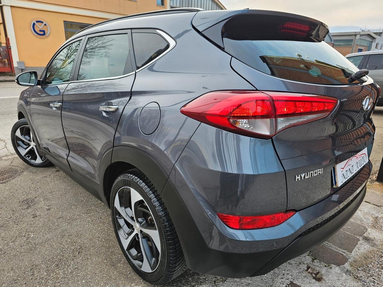 Hyundai Tucson 1.7 CRDi 141cv DCT Sound Edition*Navi*Tetto*19*Bi-Xeno*