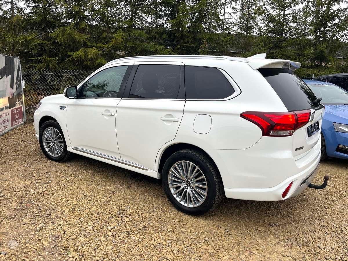 Mitsubishi Outlander 2.0 MIVEC 4WD PHEV Instyle Diamond SDA