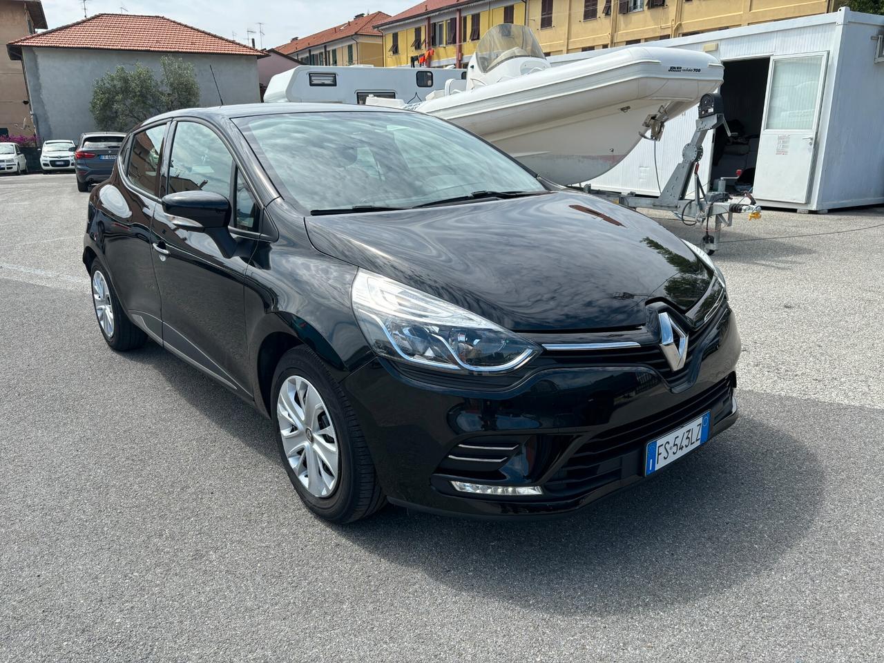 Renault Clio TCe 12V 75 CV 5 porte Duel OK NEOPATENTATI