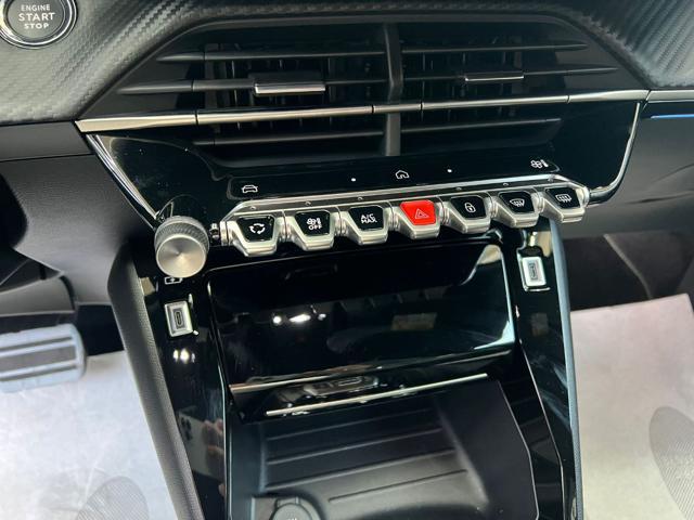 PEUGEOT 2008 Hybrid 136CV e-DCS6 GT
