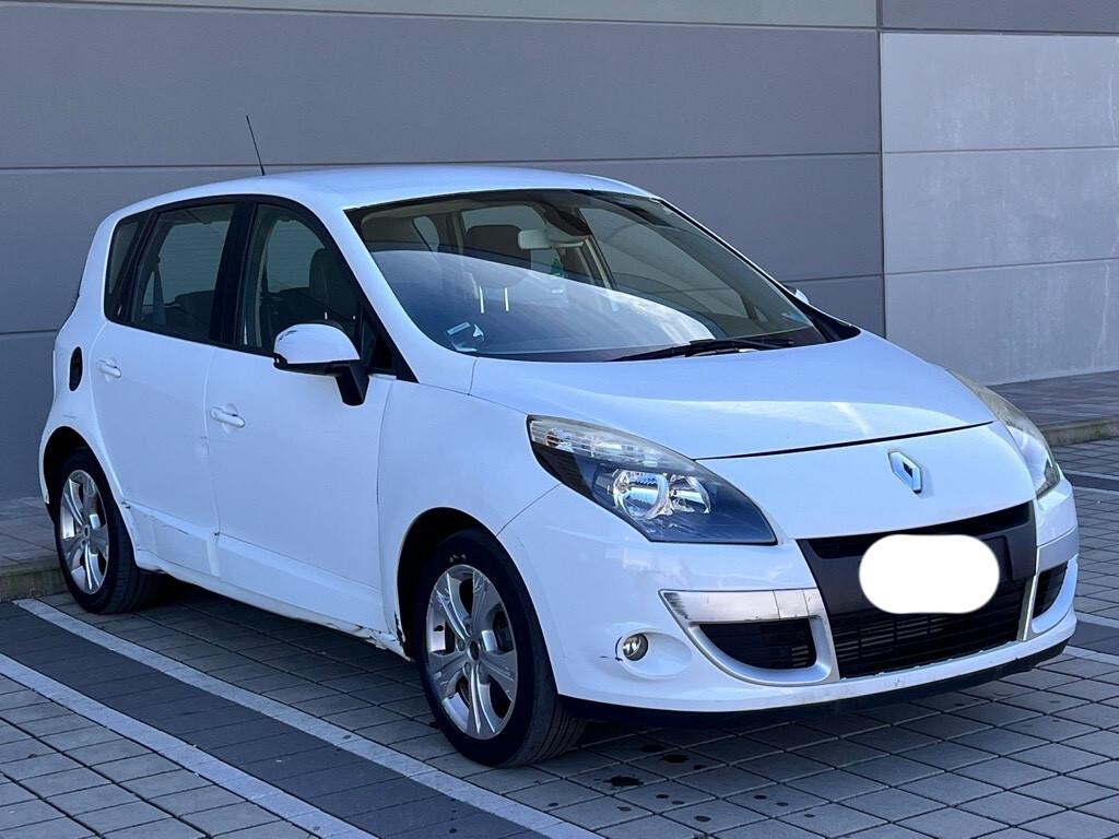 Renault Scenic Scénic X-Mod 1.9 dCi 130CV Dynamique