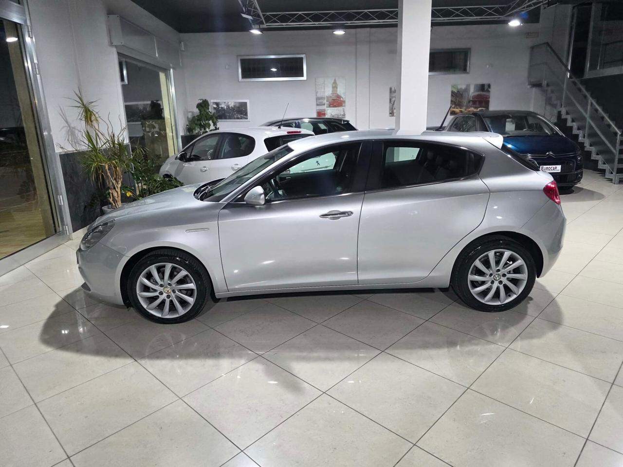 Alfa Romeo Giulietta 1.6 JTDm-2 105 CV Distinctive