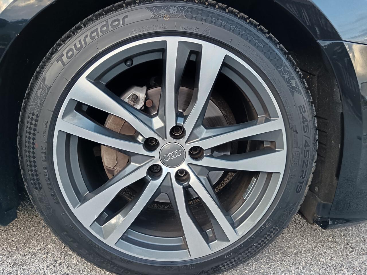 Audi A6 Avant S tronic LINE -MILDHYBRID TDI