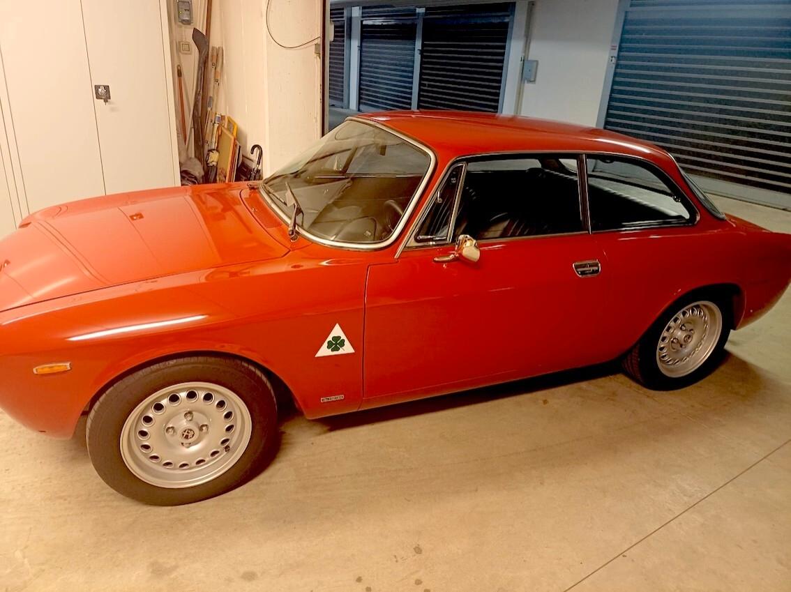Alfa Romeo GT 1300 Scalino