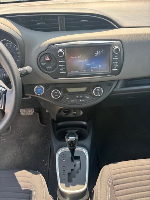 Toyota Yaris TOYOTA YARIS 1.5 HYBRID NEOPATENTATI AUTOMATICA 46.000KM