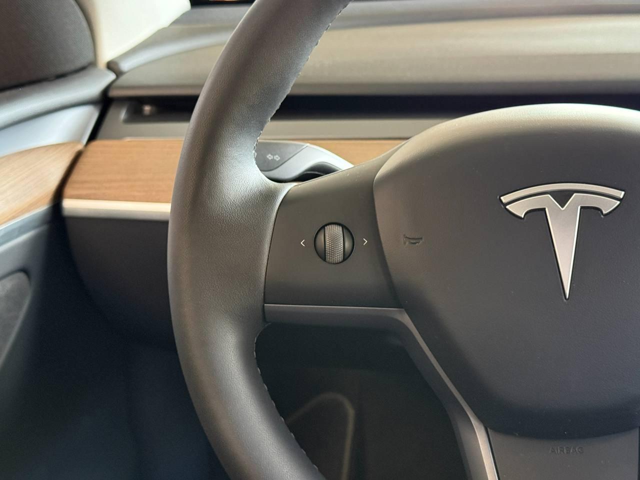 TESLA Model Y 2021 - Model Y Long Range Dual Motor awd