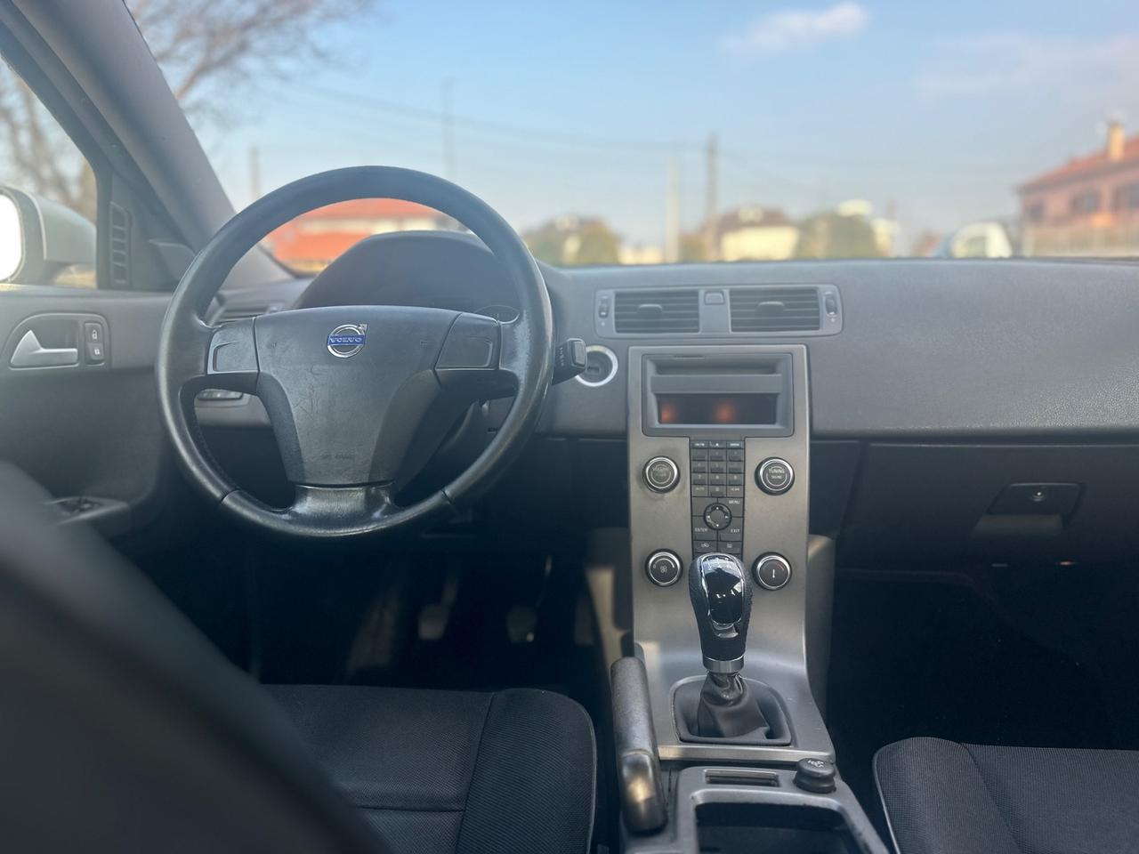 Volvo S40 1.6 16V cat Summum