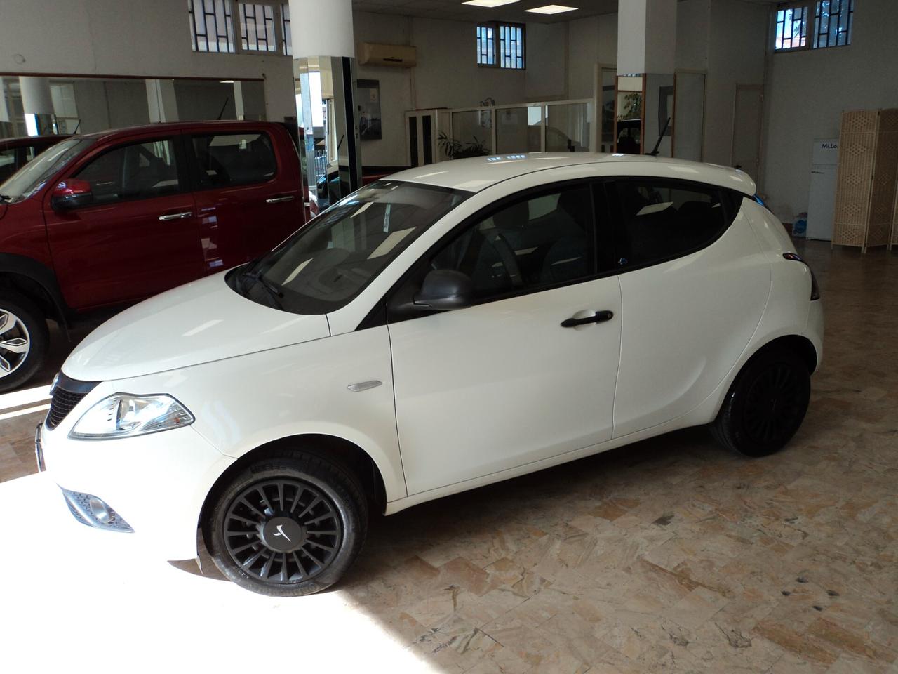 Lancia Ypsilon 1.2 69 CV 5 porte S&S Elefantino Blu