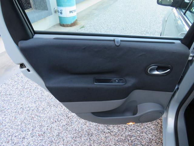 RENAULT Scenic 1.6 16V Confort Dynamique