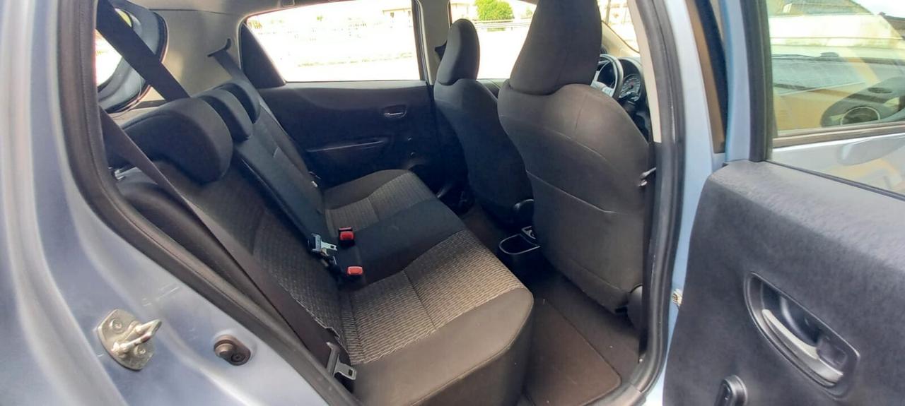 Toyota Yaris Benzina cc. 1.000 Mod. VVT- Active 5 Porte 5 Posti Utilizzabile anche per i Neopatentati.