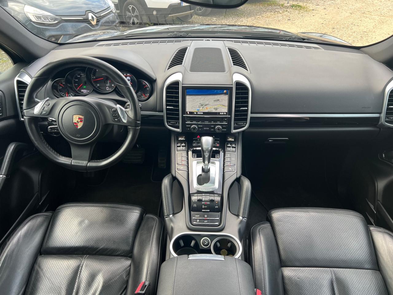 Porsche Cayenne 3.0 Diesel FULL OPTIONAL PERMUTE RATE GARANZIA