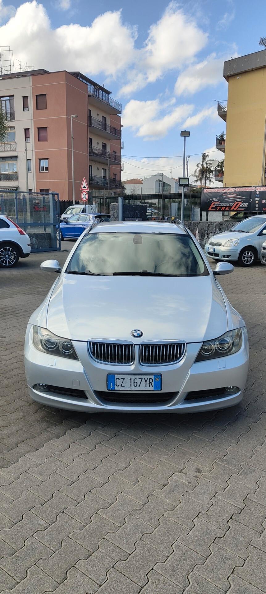 Bmw 320 320d cat Touring Futura da vetrina