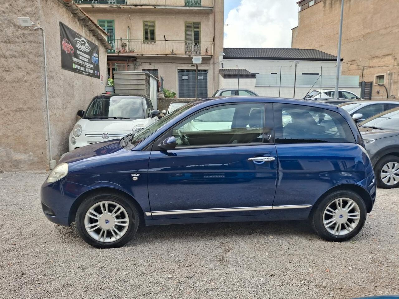 Lancia Ypsilon 1.3 MJT 90 CV Oro