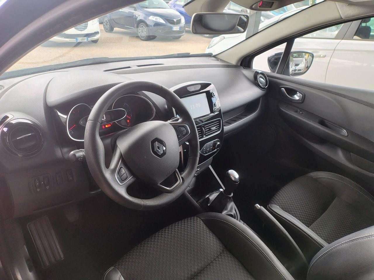 Renault Clio TCe 12V 90 CV 5 porte Moschino Life