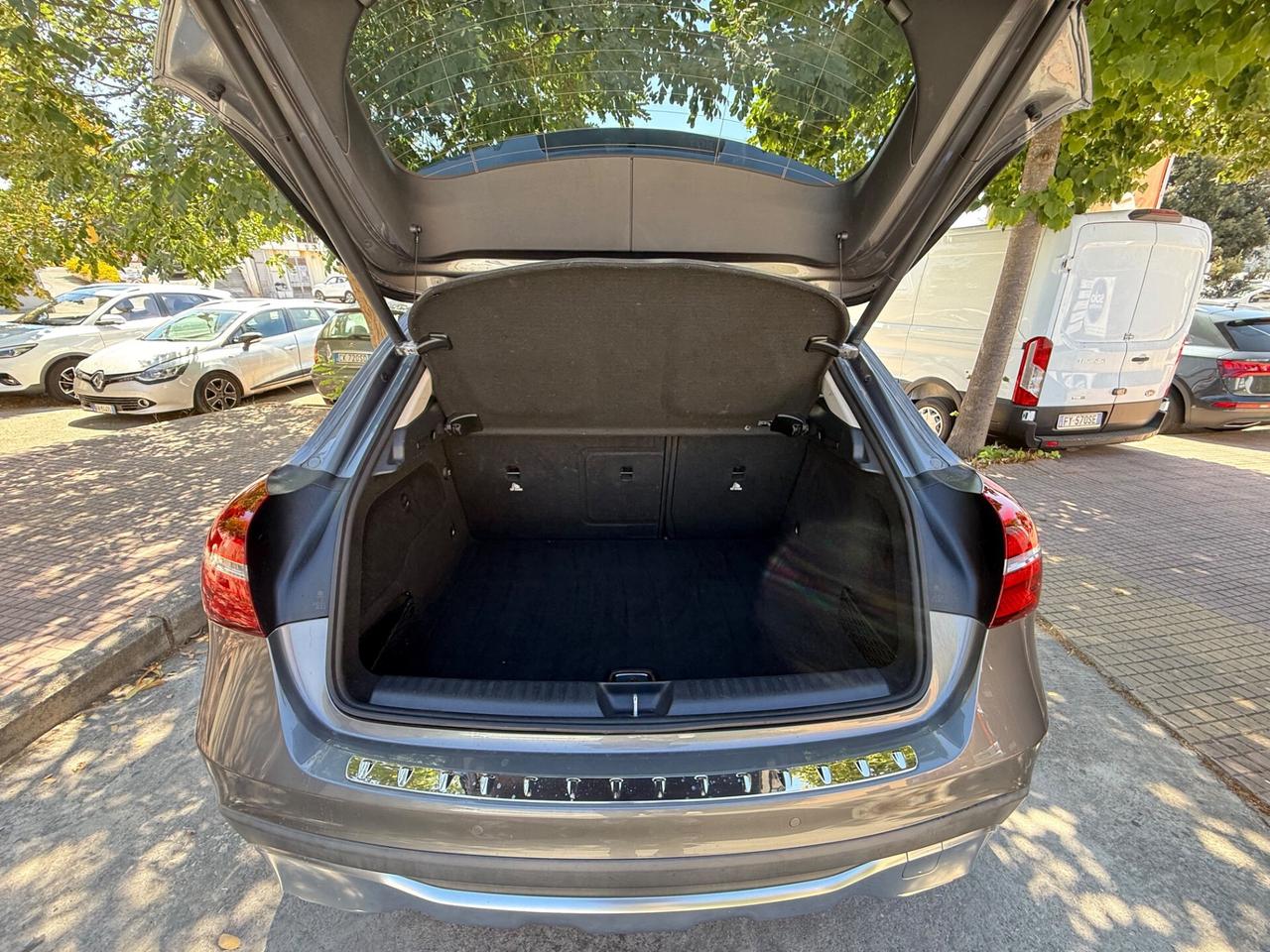 Mercedes GLA 180d SPORT Automatic