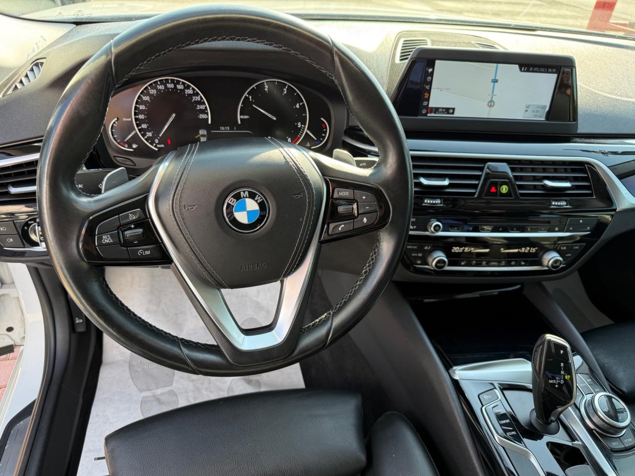 Bmw 520d Sport BERLINA .BIANCO PERLA