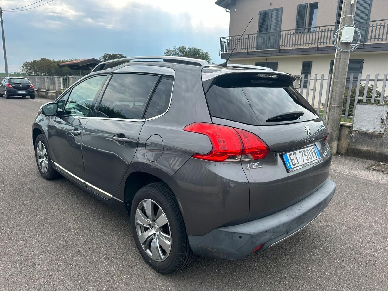 Peugeot 2008 1.6 e-HDi 115 CV Stop&Start Allure