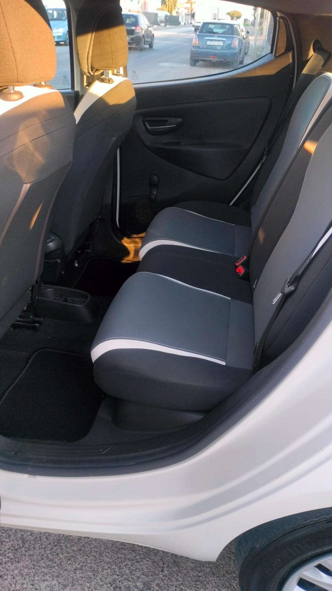 Lancia Ypsilon 0.9 TwinAir 85 CV 5 porte Metano Ecochic Elefantino