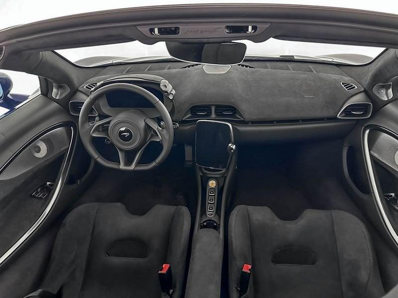 McLaren Artura Spider - McLaren Milano