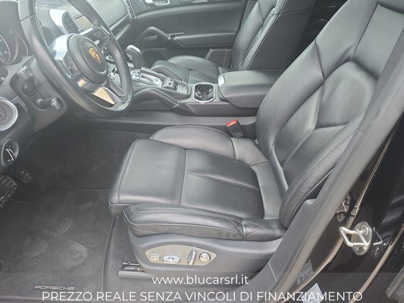Porsche Cayenne Cayenne 3.0 tiptronic