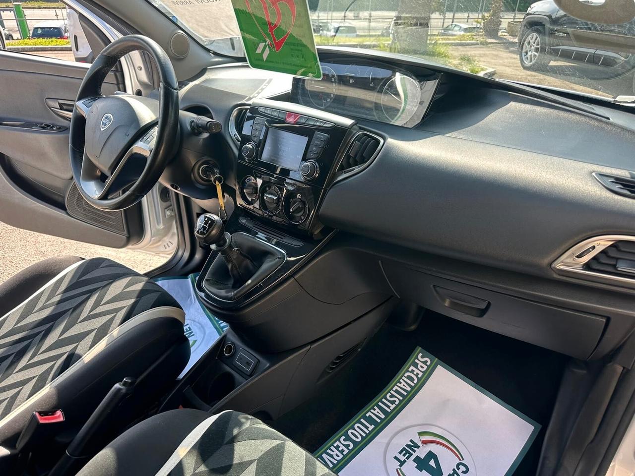 Lancia Ypsilon 1.2 GPL 69 CV 5 porte Platinum NEOPATENTATI