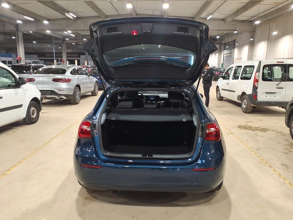 MERCEDES-BENZ A 160D 95CV 6M. BUSINESS SOLUTION ( NAVI PREMIUM - CRUISE - PELLE - PARK ASSIST )