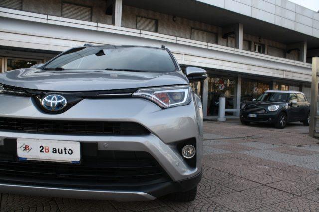 TOYOTA RAV 4 MY23 RAV4 2.5 Hybrid 2WD Lounge