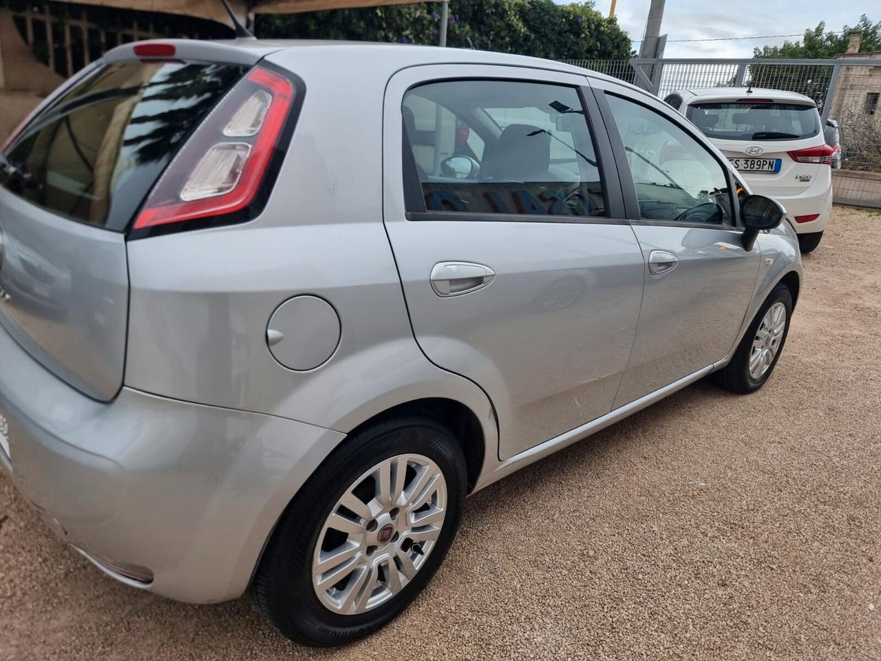 Fiat Punto 1.3 MJT II 75 CV 5 porte Easy