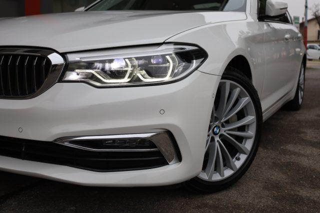 BMW 530 d xDrive 249CV Berlina Live Cockpit HeadUp Tetto