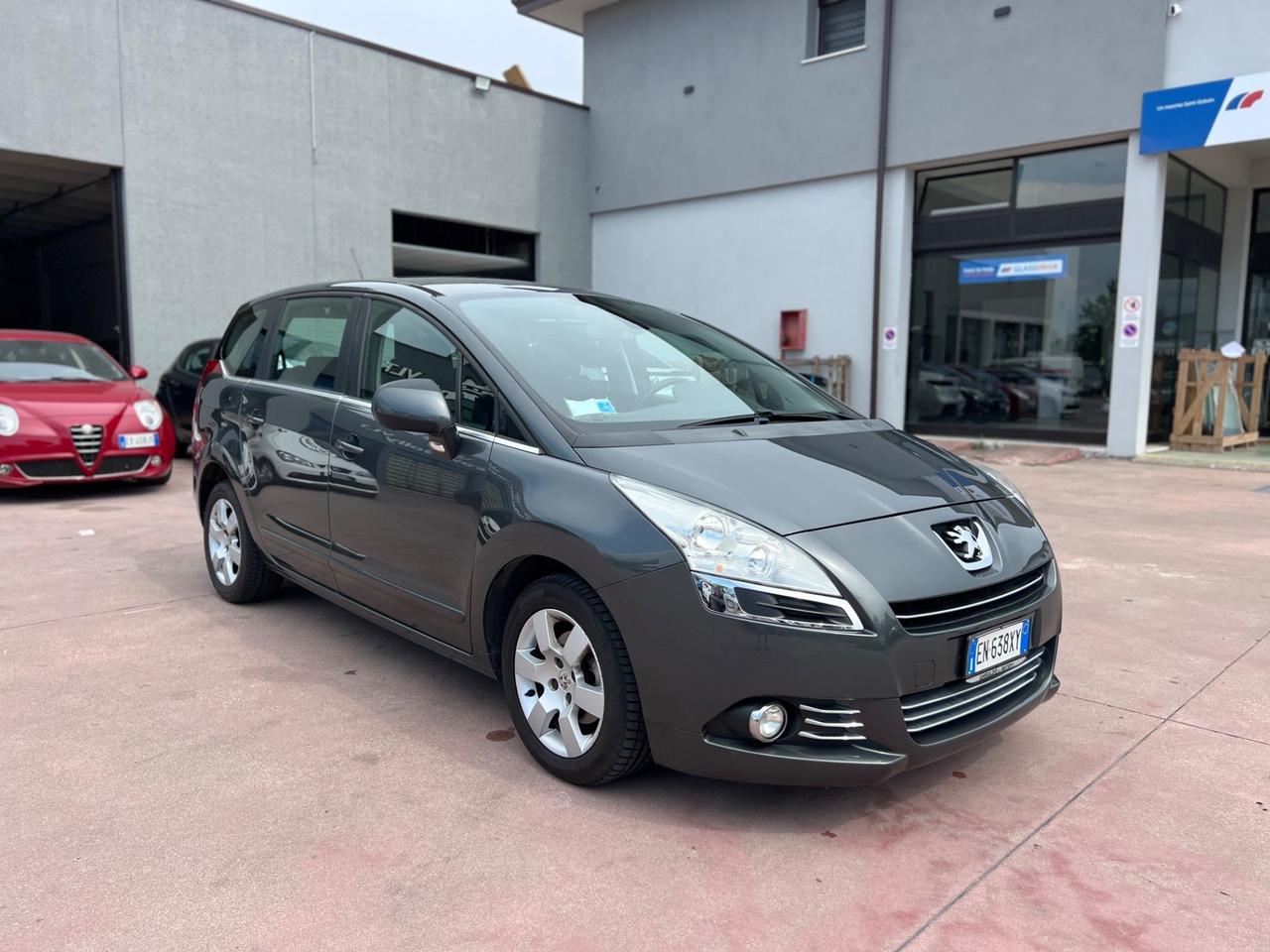 Peugeot 5008 1.6 HDi 112CV Active