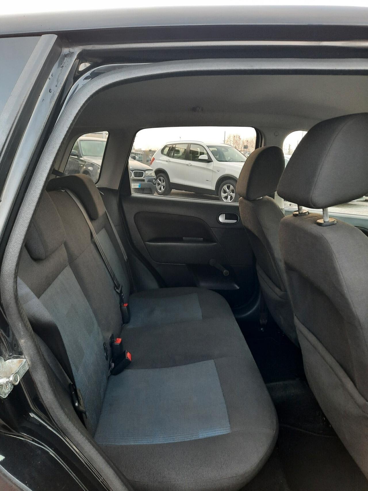 Ford Fiesta 1.4 TDCi 5p. Ghia UNICO.PRO