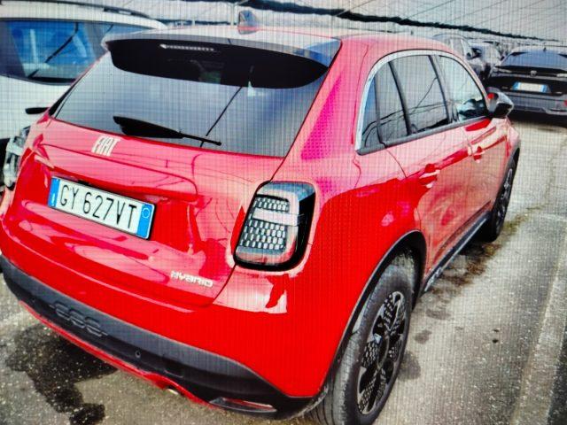 FIAT 600 Hybrid 136 CV DCT MHEV La Prima