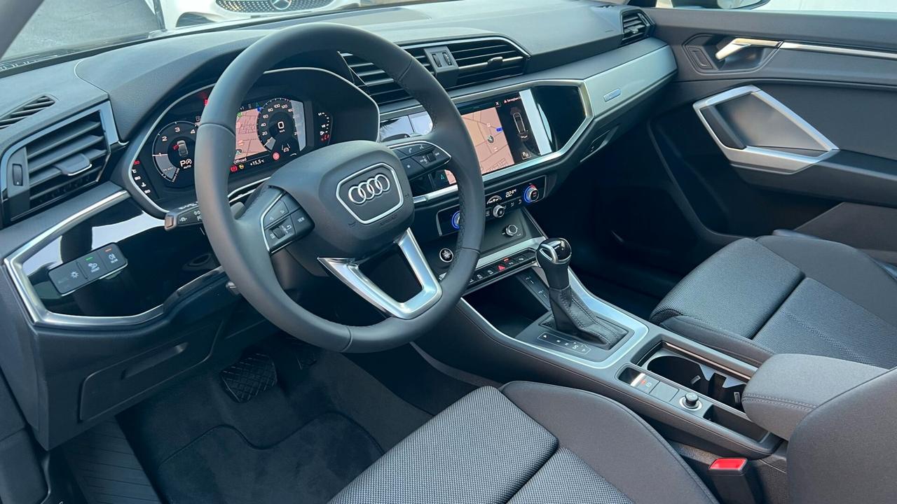 AUDI Q3 SPB 35 TDI S-LINE KM0 2024 TETTO APRIBILE