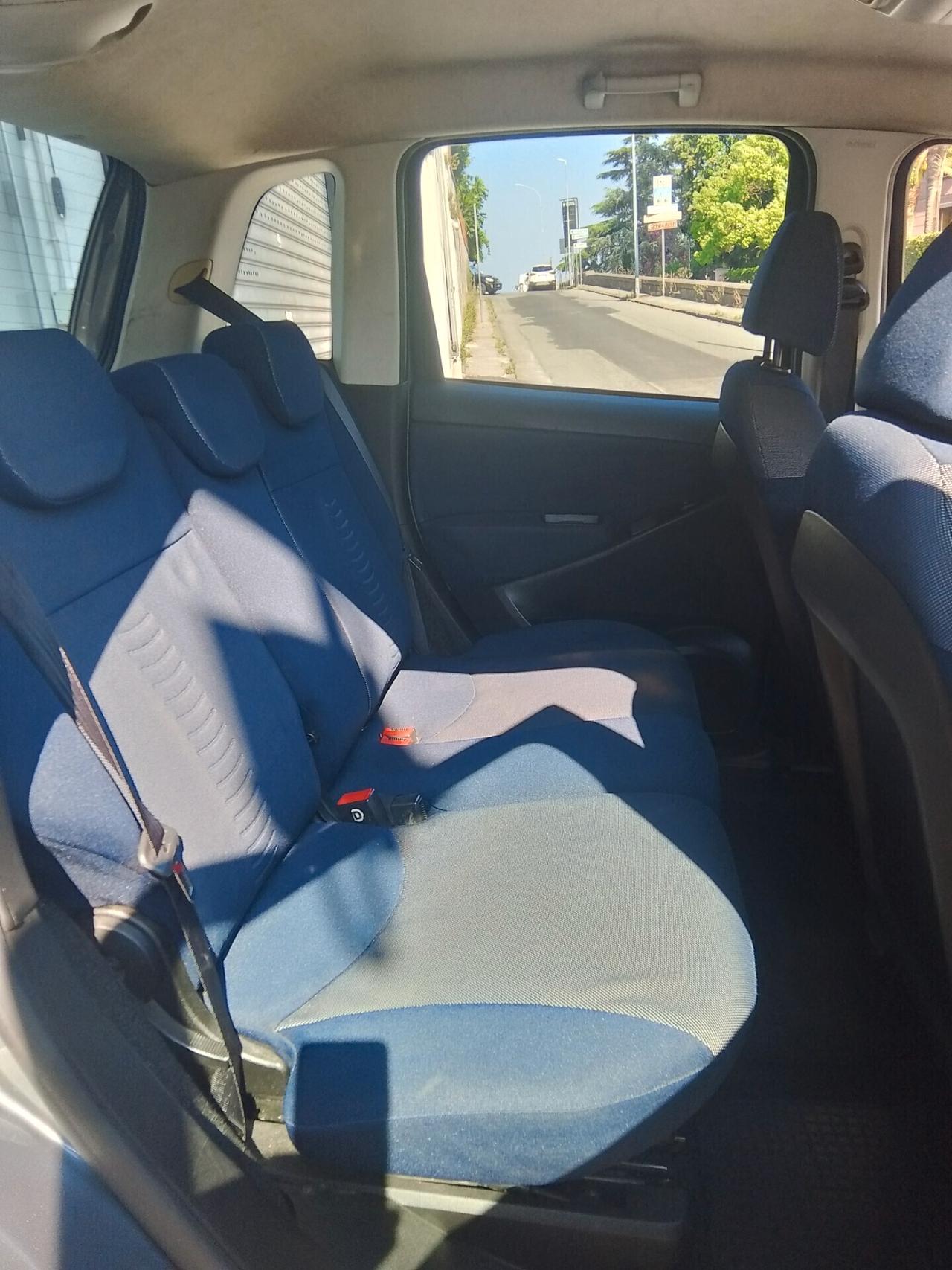 Fiat Idea 1.3 Multijet 16V 70 CV BlackEnergy AUTOMATICA