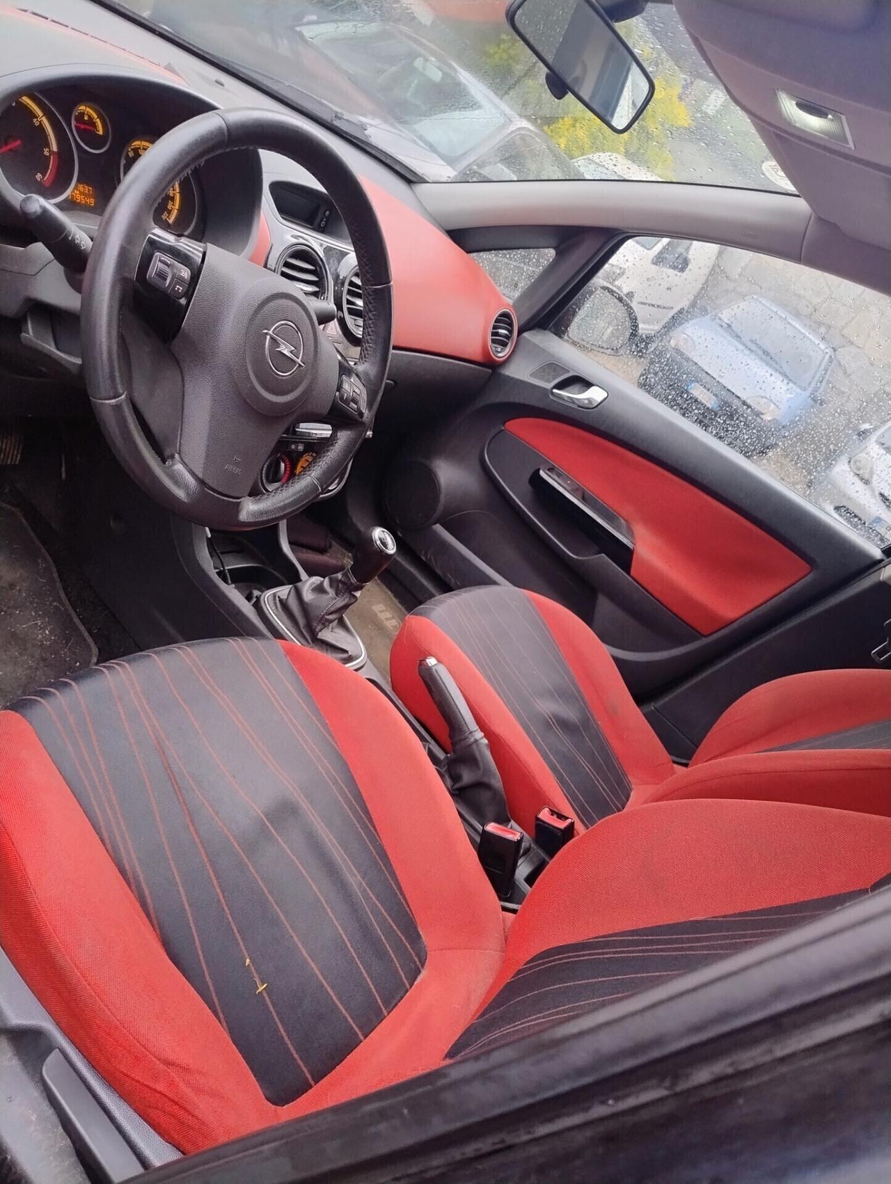 Opel Corsa 1.3 CDTI 95CV BLACK EDITION COSMO