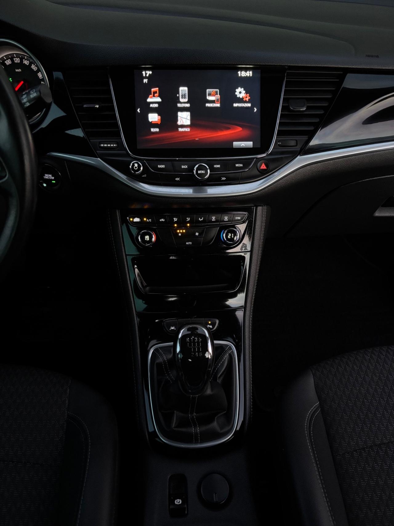 Opel Astra 1.6 CDTi. Neopatentati. Garanzia 12 mesi