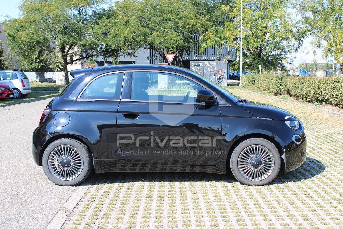 FIAT 500e Berlina 42 kWh Passion