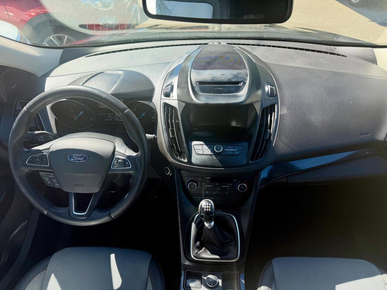 FORD KUGA 1.5 TDCI ST-LINE
